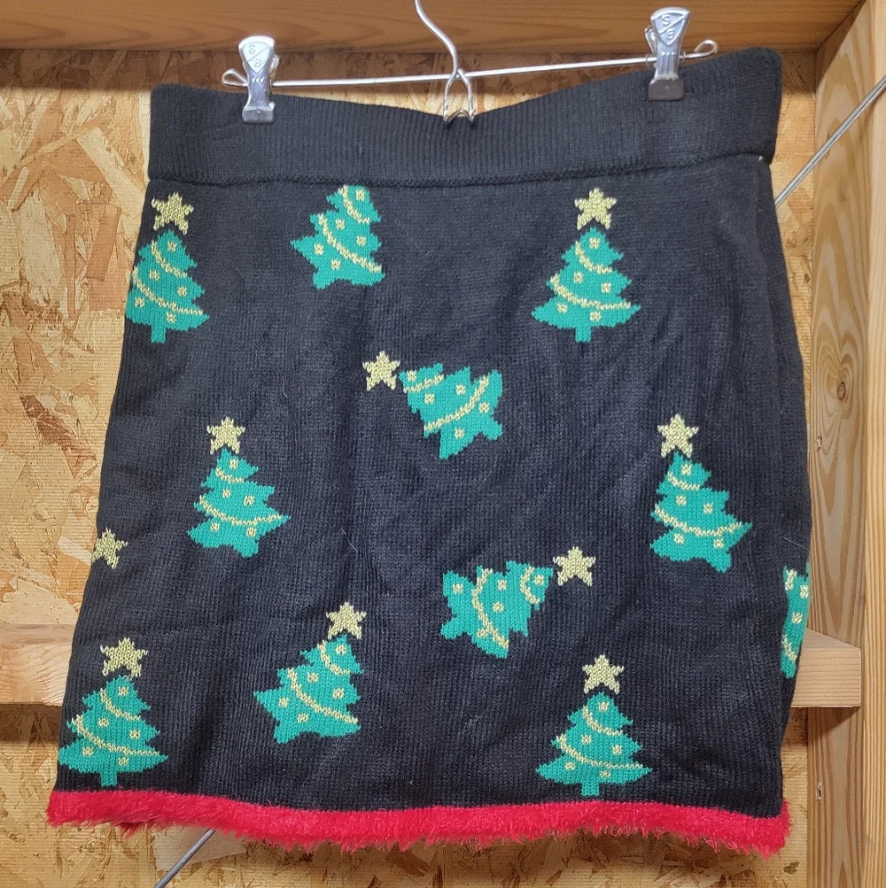 Major Label NWOT Christmas Sweater Skirt‎ Size Large